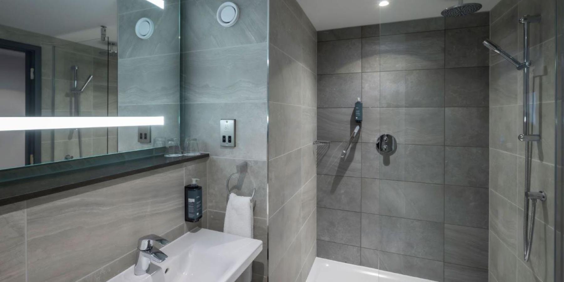 Maldron Hotel Manchester Cathedral Quarter Екстериор снимка